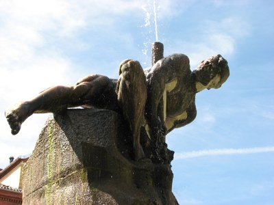 Foto Asti: Fontana dell'Acquedotto