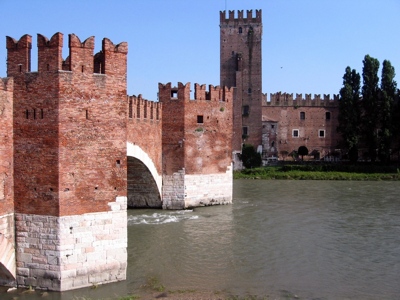 Foto Verona: Castelvecchio and Dalla Scala Bridge