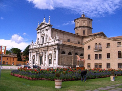 Foto Ravenna: Basilica di Santa Maria in Porto