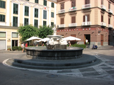 Foto Vico Equense: Piazza Umberto I
