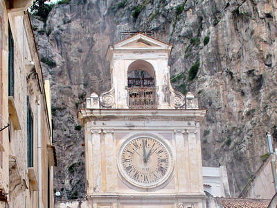 Foto Atrani: St. Salvador of Birecto's Church