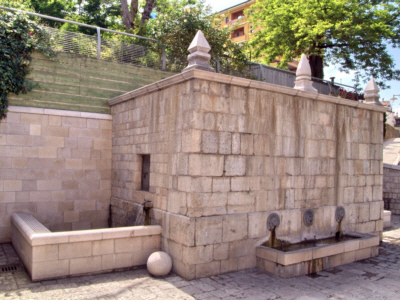 Foto Pignola: St. Donatus' fountain