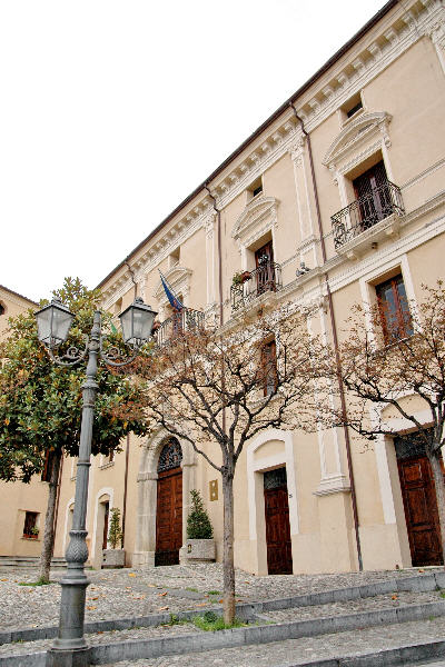 Foto Cetraro: Palazzo Del Trono
