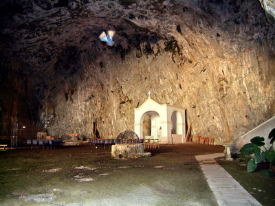 Foto Praia a Mare: St. Mary of the Cave's Sanctuary