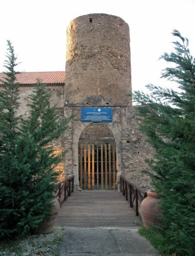 Foto Sangineto: Castello del Principe o Castello Angioino
