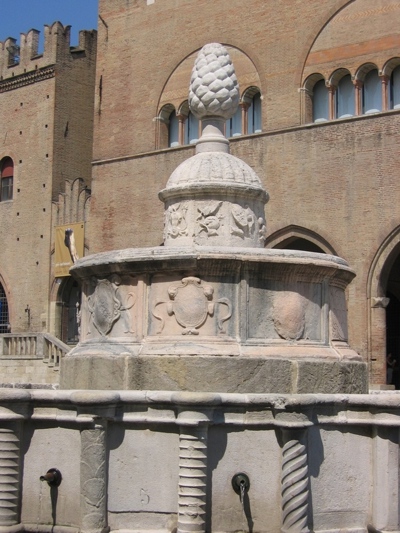 Foto Rimini: Fontana della Pigna